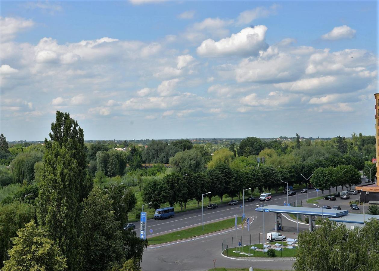 Луцьк Готель Світязь Lutsk Ngoại thất bức ảnh