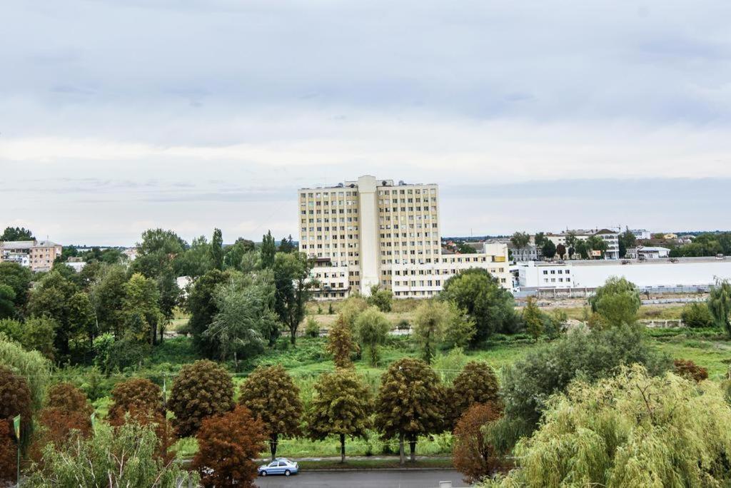 Луцьк Готель Світязь Lutsk Ngoại thất bức ảnh