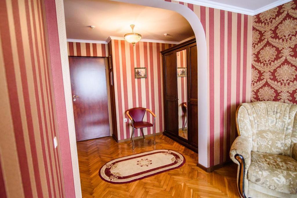 Луцьк Готель Світязь Lutsk Ngoại thất bức ảnh